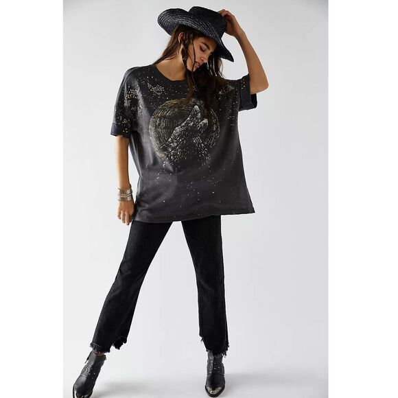 Free People We The Free Howlin' Tee Tunic Top Graphic Printed Studded XL 283874 - Picture 1 of 9